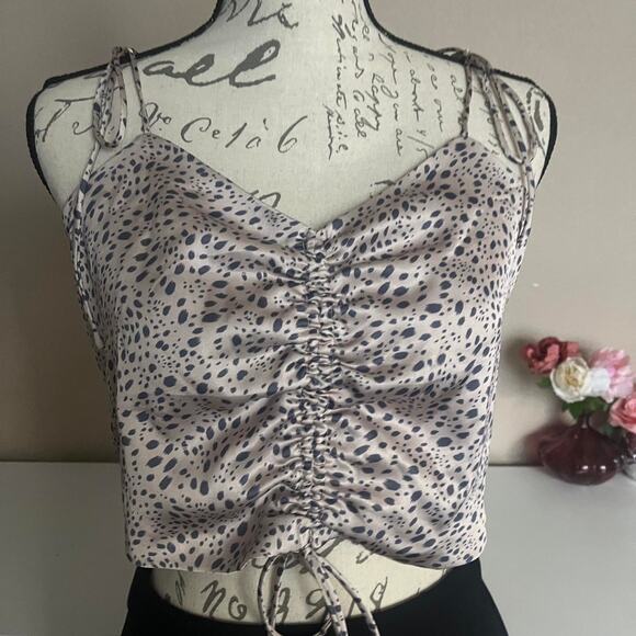 Forever 21 Tops - Forever 21 cheetah print